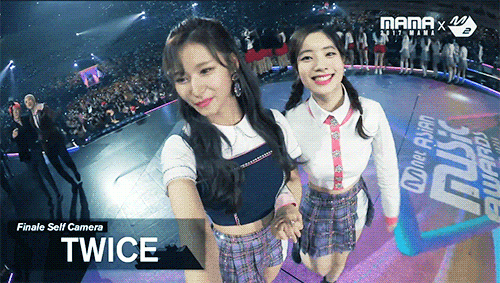 171129-mama--6.gif