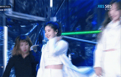 171225-sbs--now-4-1.gif