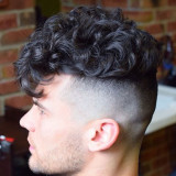 Curly-Hair-Undercut