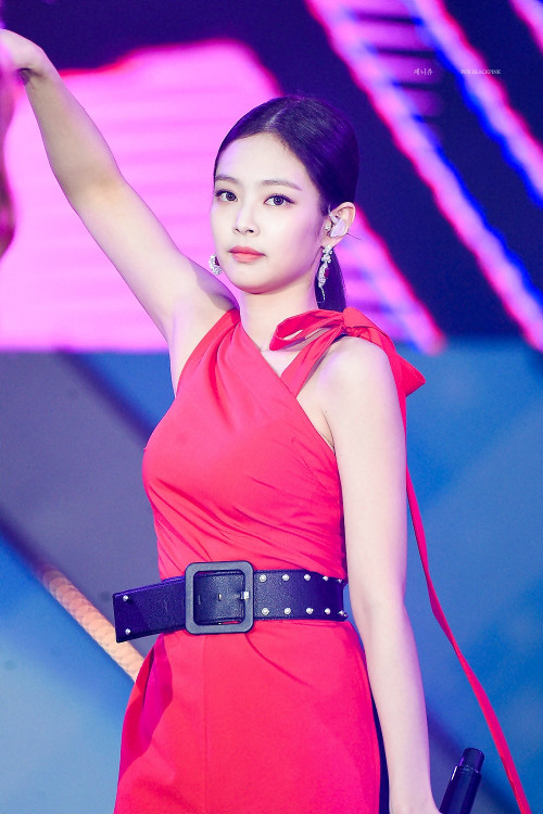 Jennie (Black Pink)