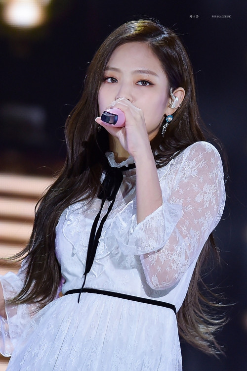 Jennie (Black Pink)