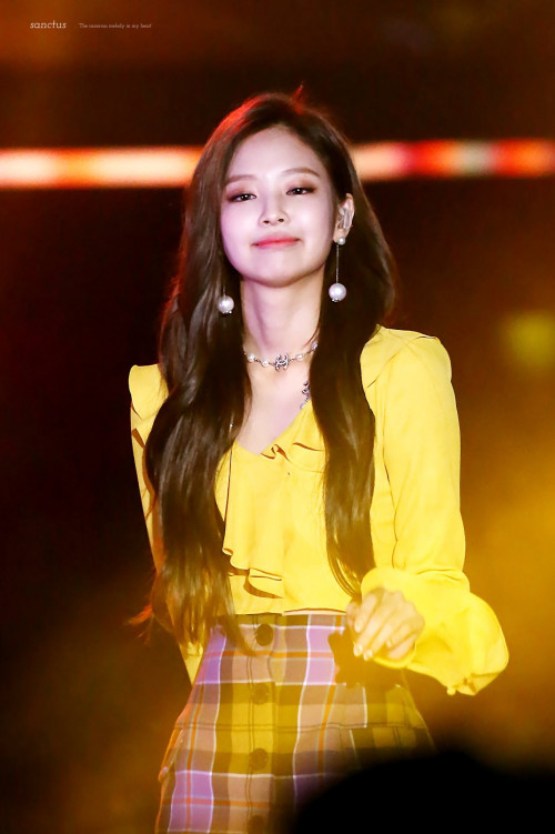 Jennie (Black Pink)