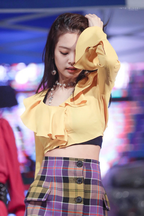 Jennie (Black Pink)