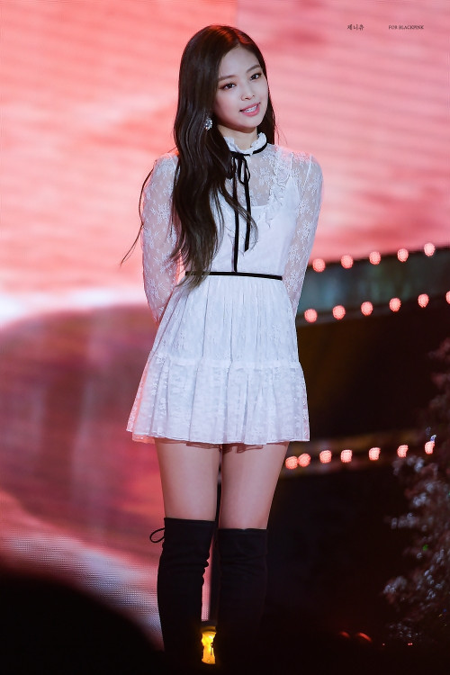 Jennie (Black Pink)