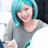 Jeongyeon-128