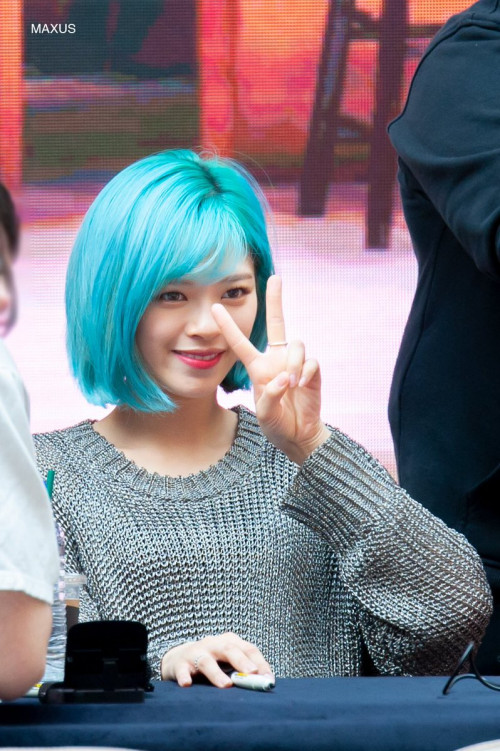 Jeongyeon (Twice)