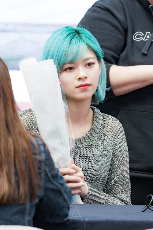 Jeongyeon (Twice)