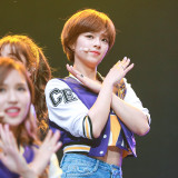 Jeongyeon-1a026e72bbf76905a