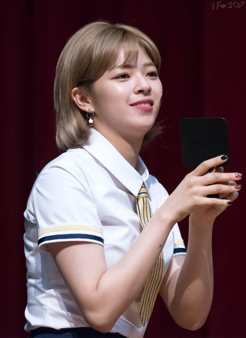 Jeongyeon (Twice)