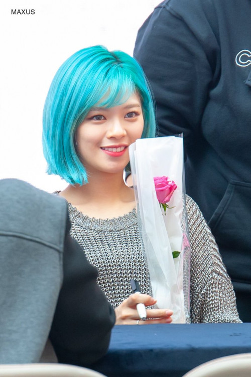 Jeongyeon (Twice)