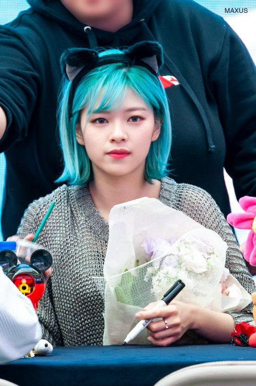 Jeongyeon (Twice)