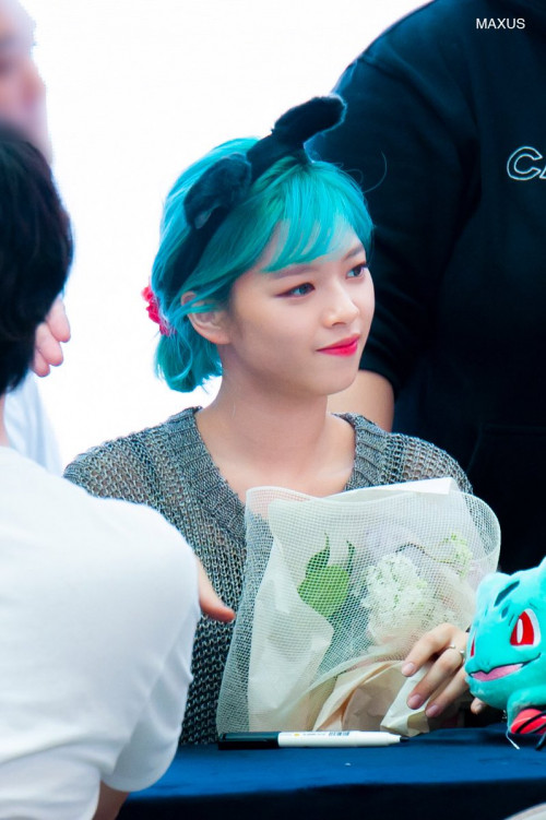 Jeongyeon (Twice)