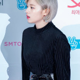 Jeongyeon-88ad8482167a9fc90