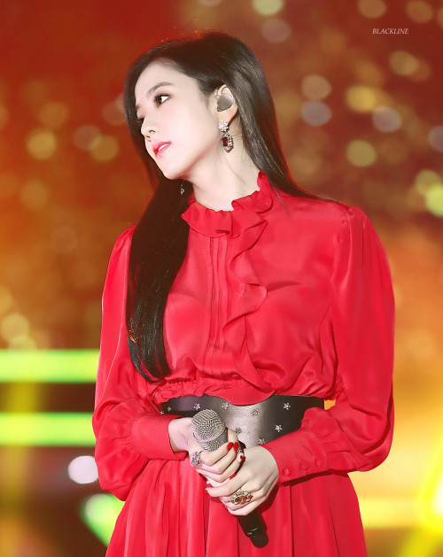 Jisoo-46g.jpg
