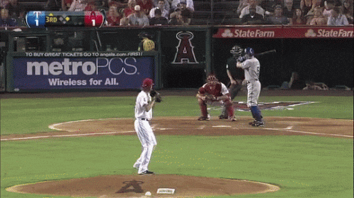 Kinsler-HR-Wells-over-wall-9-18-2012.gif