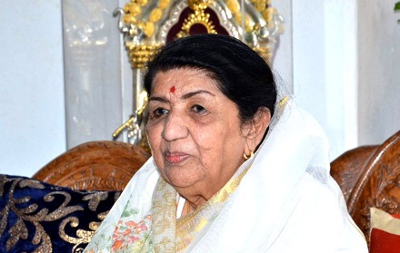 Lata_Mangeshkar_at_an_event.jpg