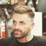 Modern-Mens-Hairstyles-Side-Part-with-High-Bald-Fade