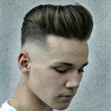 Modern-Pompadour-Mid-Fade