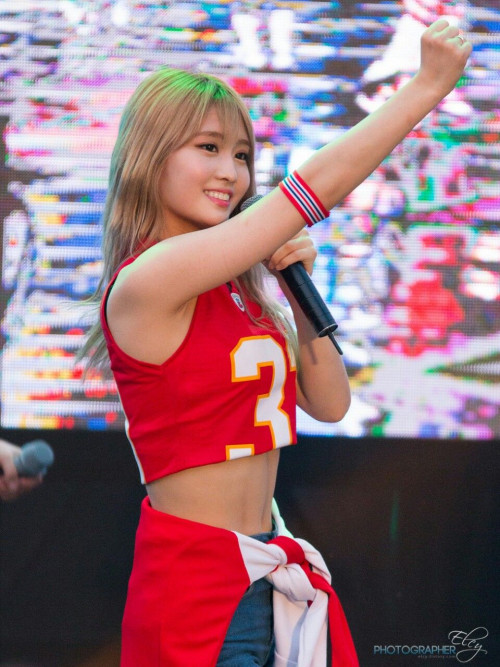 Momo (Twice)