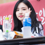 Nayeon-33