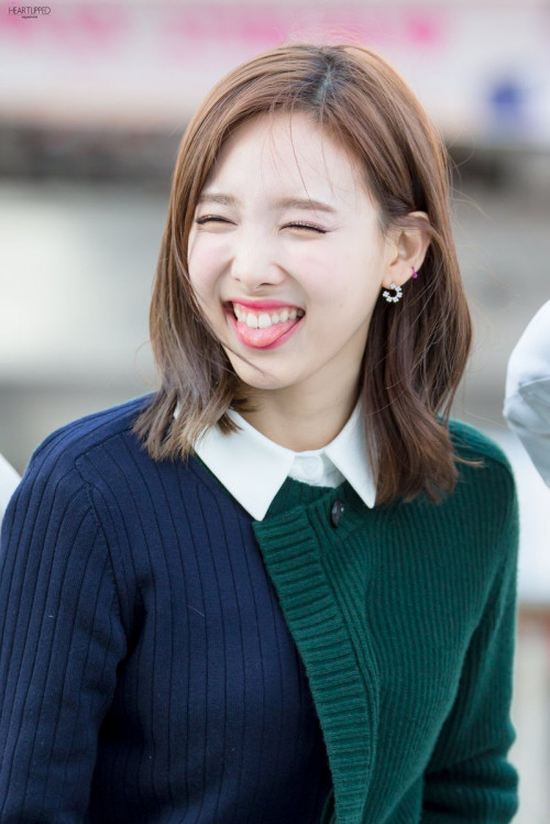 Nayeon Twice)