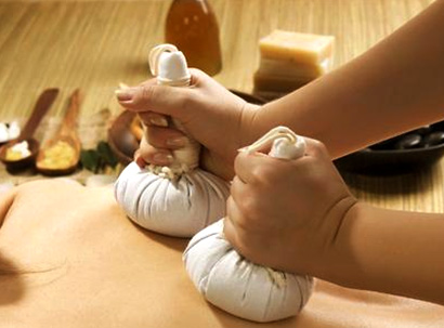 R-Oriental-Spa-One-Hour-Poultice-Herbal-Massage-body2.jpg