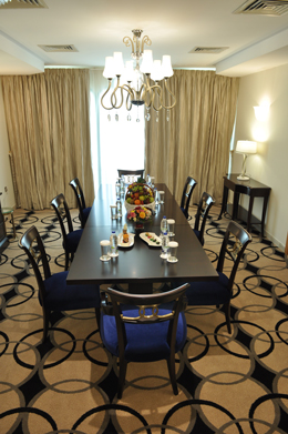 Royal-Suite-Dining-Room.jpg