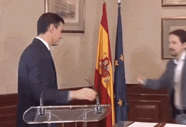 Grandes los votantes del psoe que pueden cagarse en la boca de sus votontos