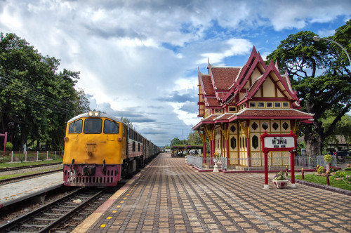 Check out these short train trips from Bangkok. They are easy to do and can be done in one or two days - Recommended for travellers by Bangkok Food Tours.
Visit us:-https://www.bangkokfoodtours.com/5-do-it-yourself-short-train-trips-from-bangkok/