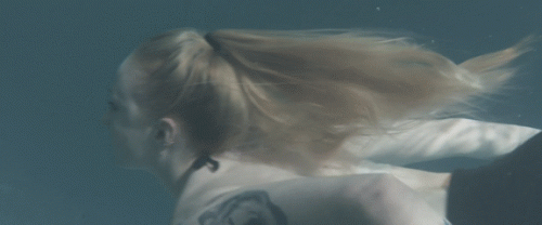 TheFappeningBlog.com---Sophie-Turner-Sexy-2.gif