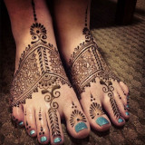 Traditional-Feet-Henna