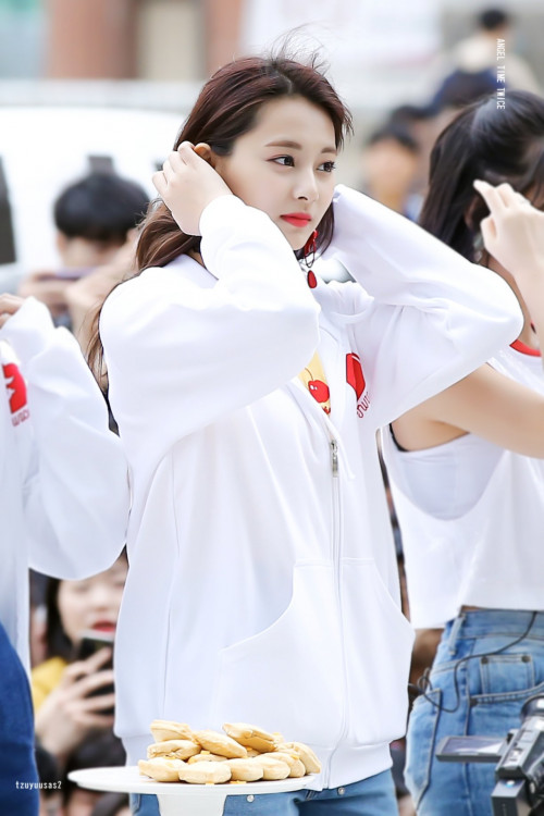 Tzuyu (Twice)