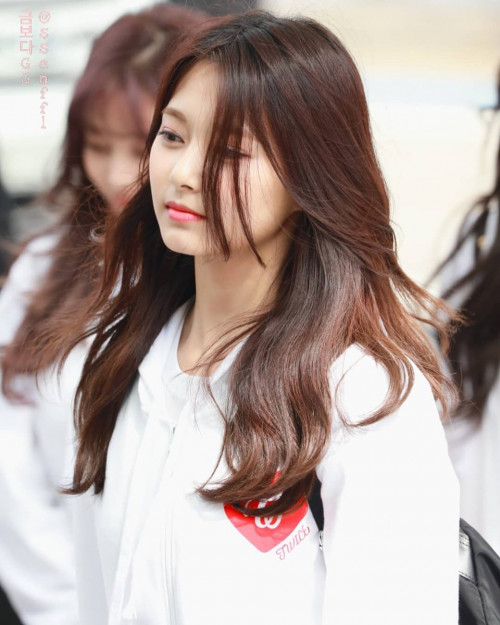 Tzuyu (Twice)