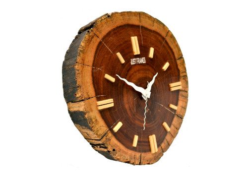 Antique Round Shape Wooden Wall Clock is hand made which will look amazing when hanged up on your wall. http://bit.ly/2P0QPgH