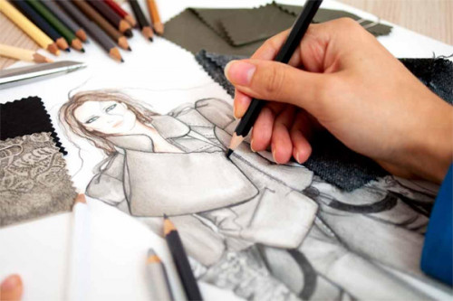 Students should choose a college on the basis of fees, eligibility, placements, quality education and other details. In this institute, students will perceive an exceptional knowledge of fashion designing. Know more here: https://bit.ly/2G0aGYl