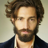 mens-medium-length-hairstyle-styling