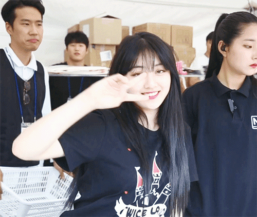 vlive-jyp-store-37411b41a87594183.gif